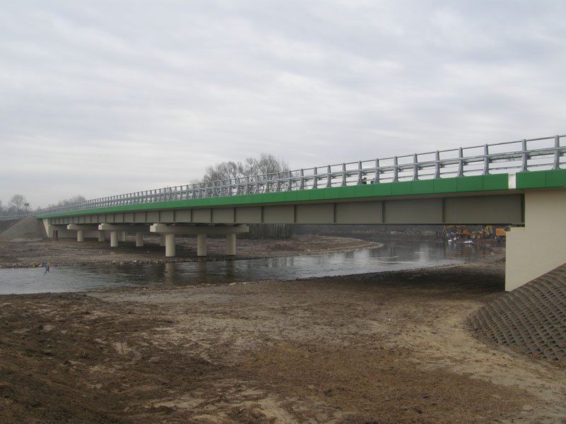 Rebuilding of the bridge over the Tanew river in Osuchy, Poland 